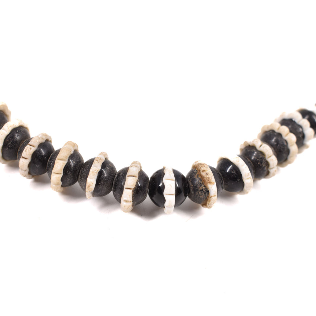 Graduated Black Dog Tooth Ruffle Trade Beads Mali