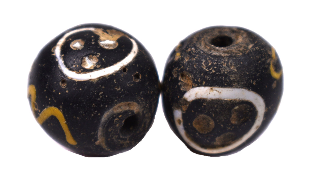 2 Baule Face Venetian Trade Beads