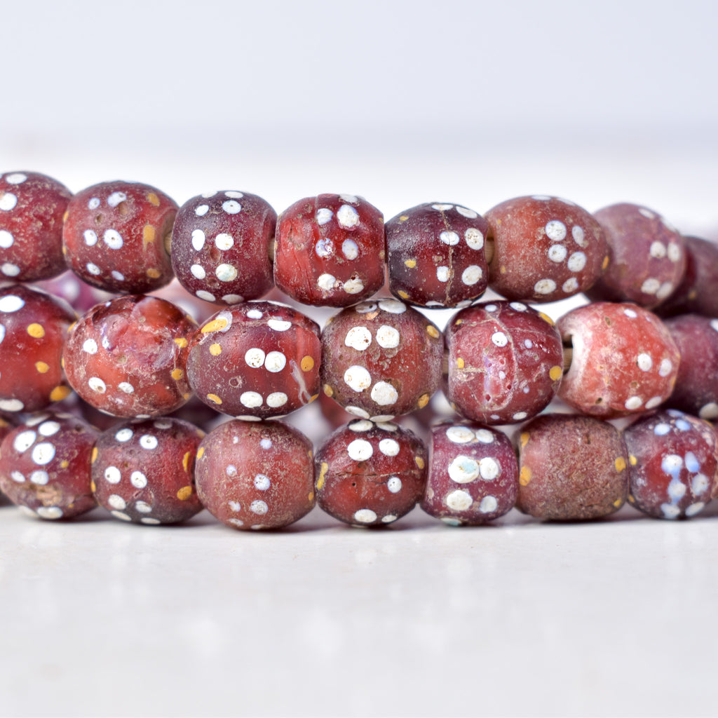 Double Row Skunk Venetian Red Trade Beads 38 Inch