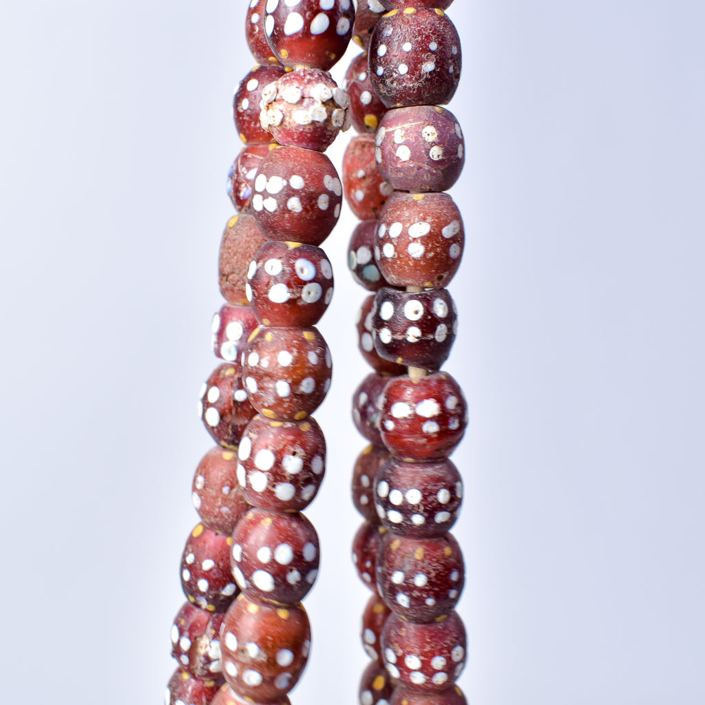 Double Row Skunk Venetian Red Trade Beads 38 Inch