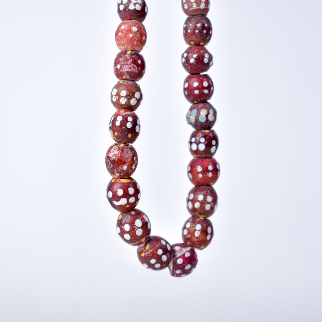 Double Row Skunk Venetian Red Trade Beads 38 Inch