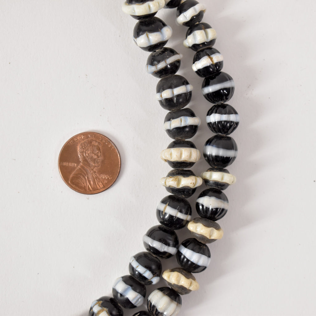 Czech Black Dog Tooth Ruffle Trade Bead