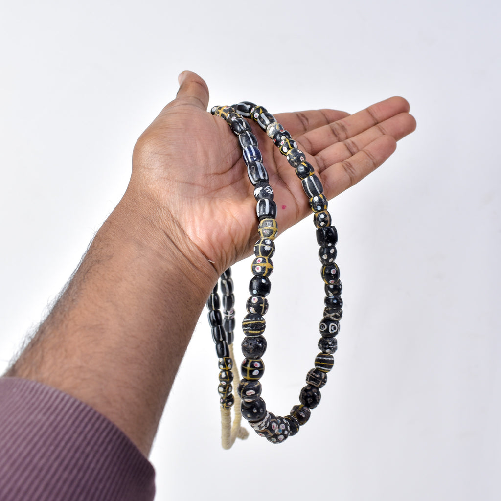 Venetian Black and White Collection Trade Beads 33 Inch