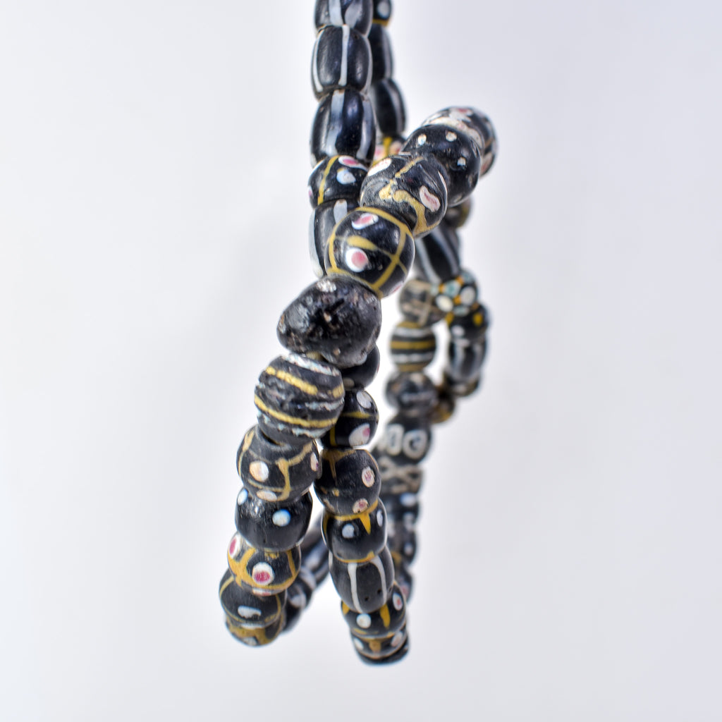 Venetian Black and White Collection Trade Beads 33 Inch