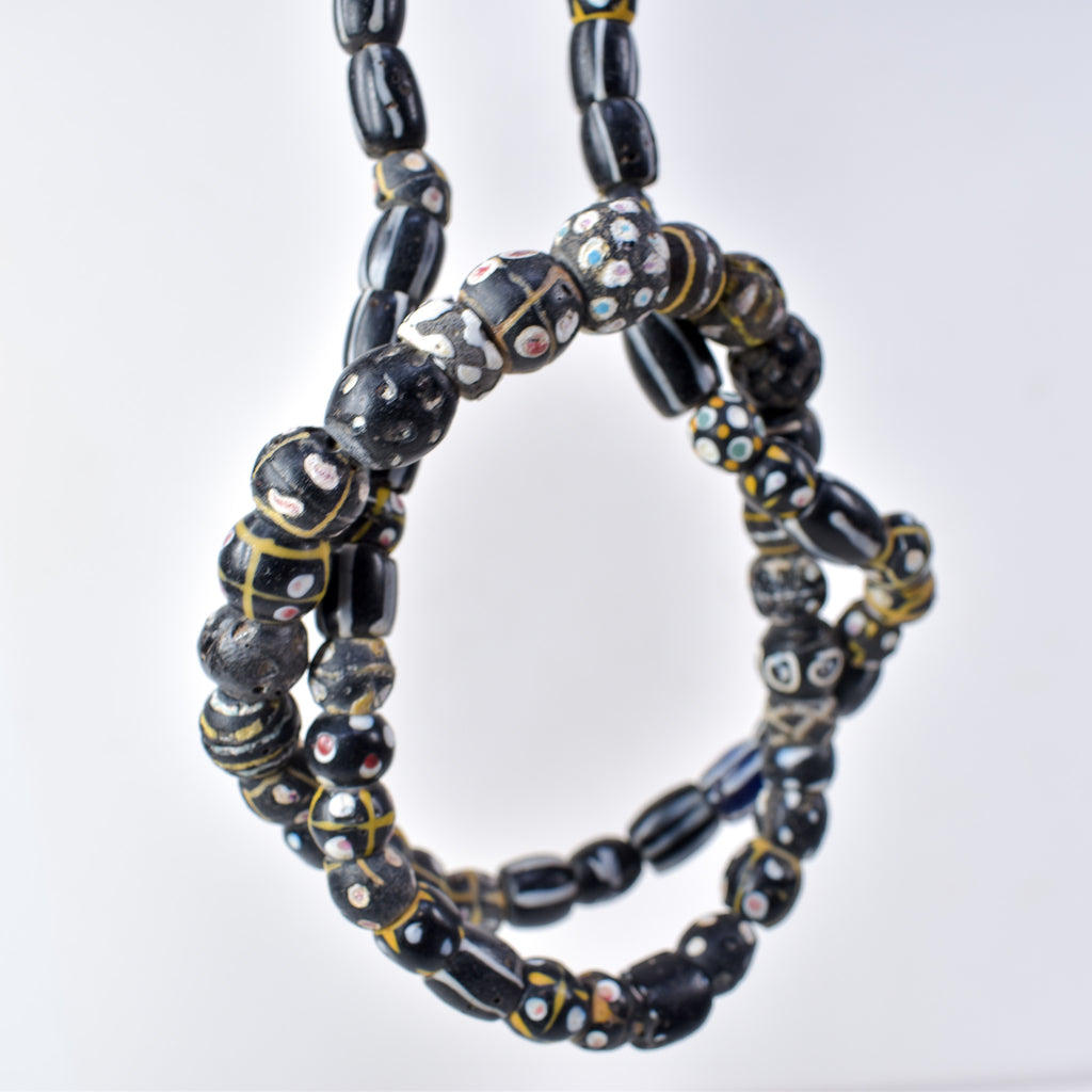 Venetian Black and White Collection Trade Beads 33 Inch