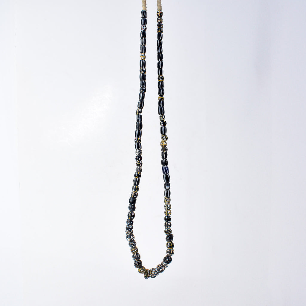 Venetian Black and White Collection Trade Beads 33 Inch