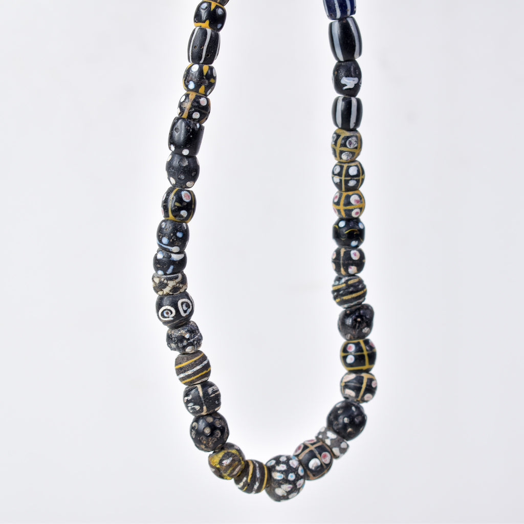 Venetian Black and White Collection Trade Beads 33 Inch