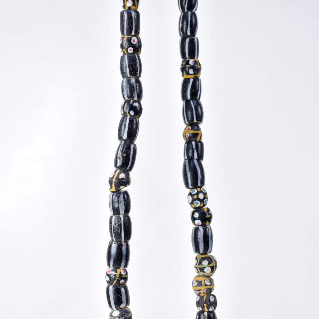 Venetian Black and White Collection Trade Beads 33 Inch