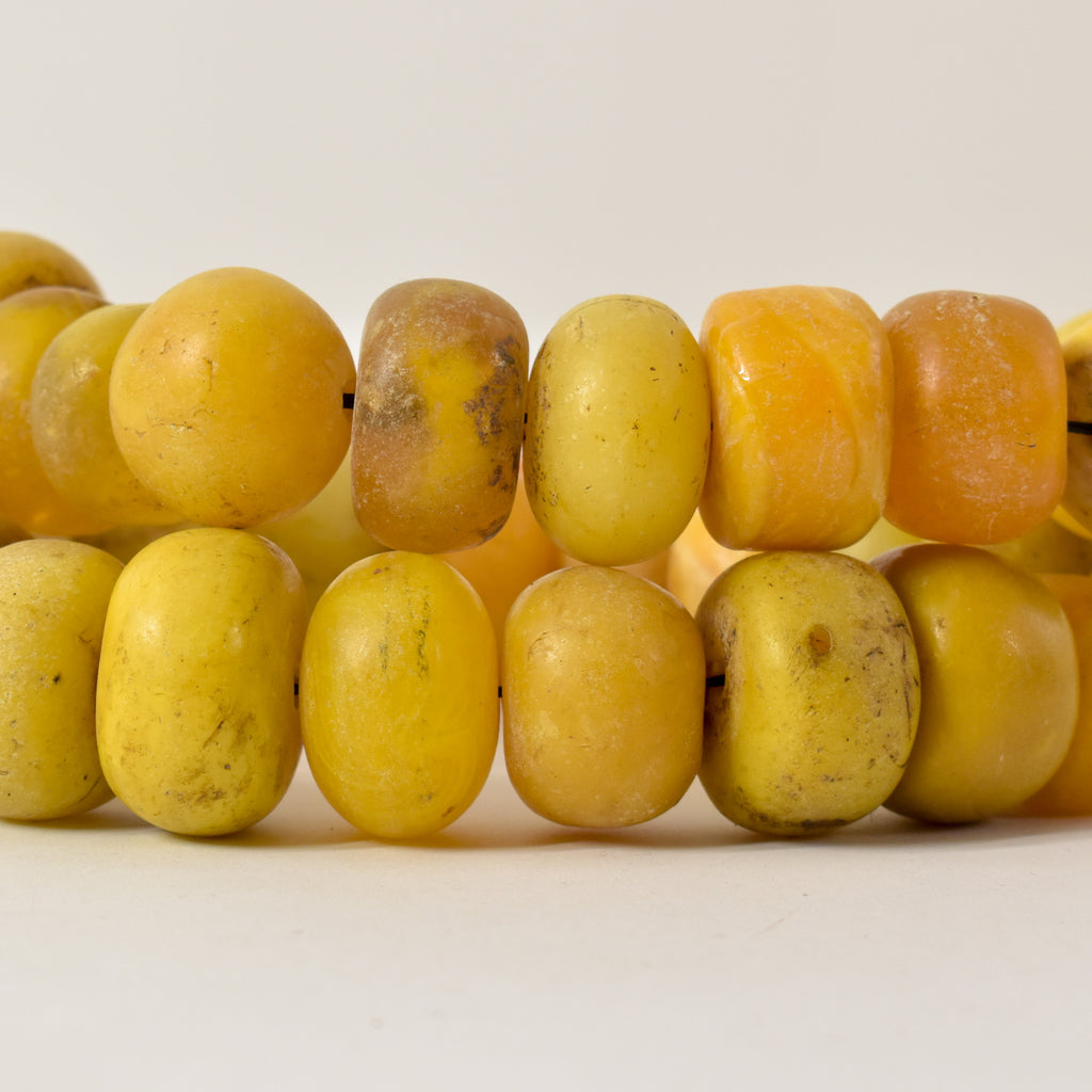 Yellow Phenolic Resin Beads Morocco 36 Inch