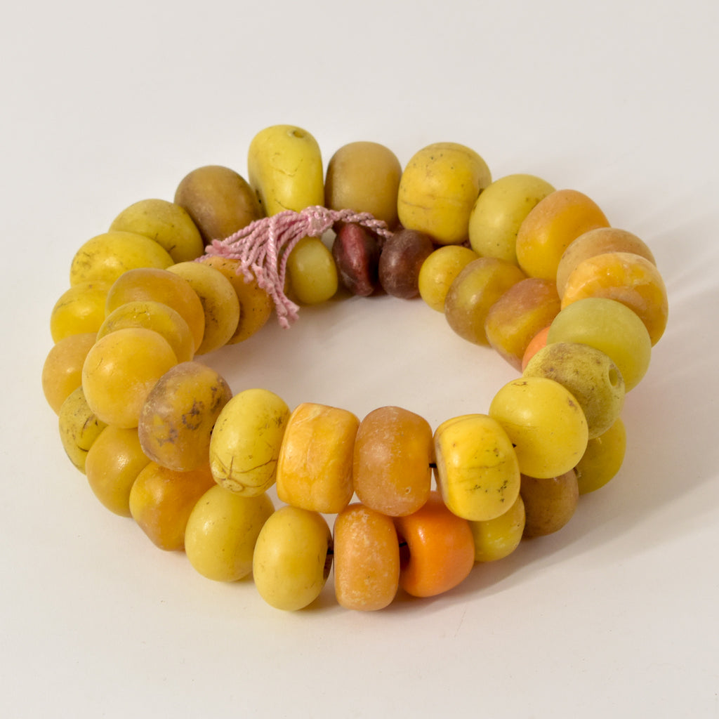 Yellow Phenolic Resin Beads Morocco 36 Inch