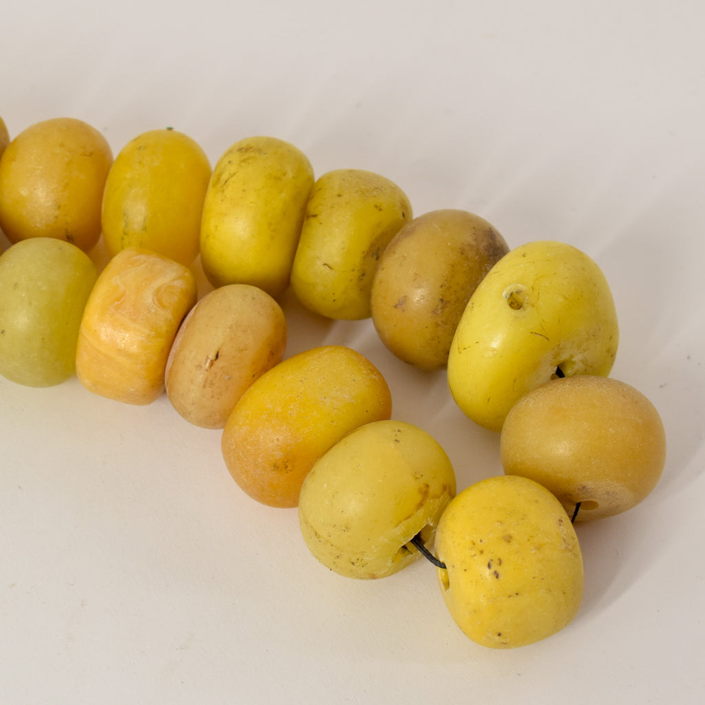 Yellow Phenolic Resin Beads Morocco 36 Inch