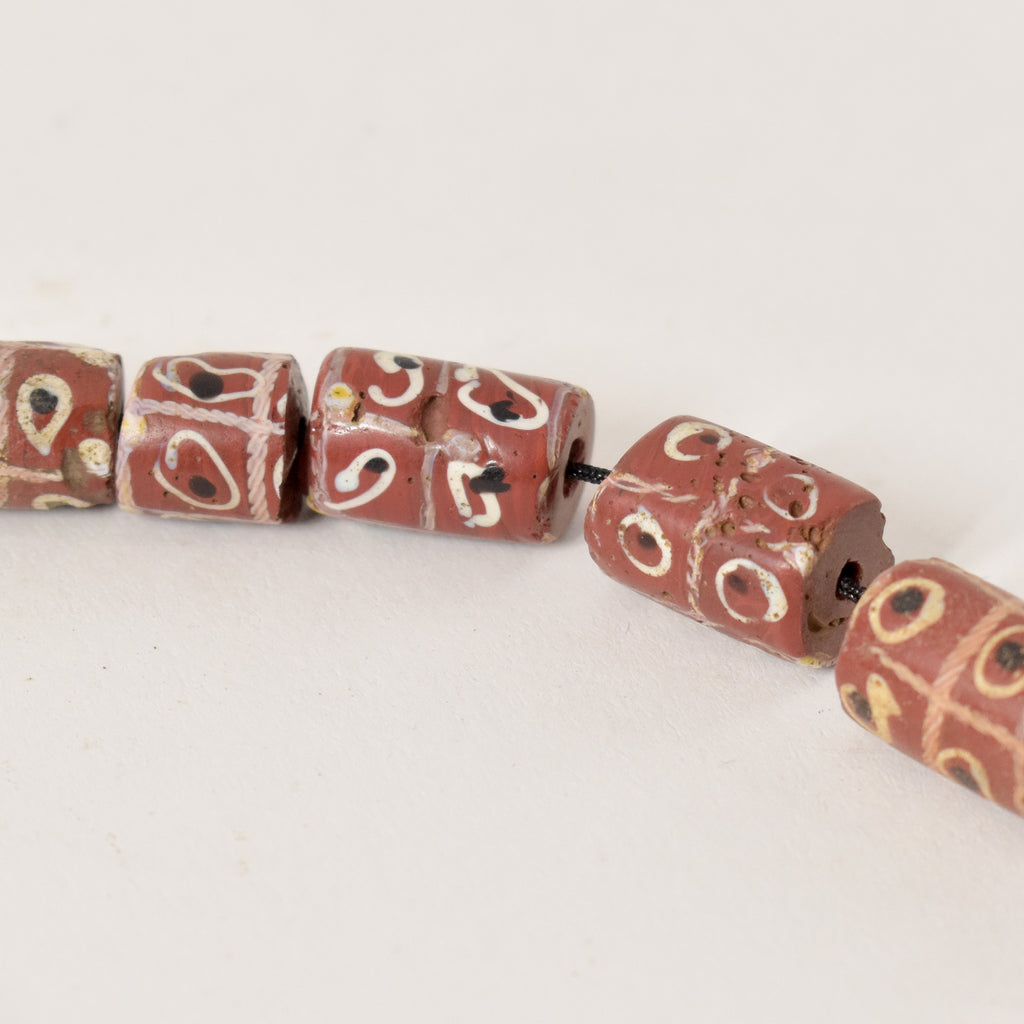 15 Brick Red Tic Tac Toe Venetian Trade Beads