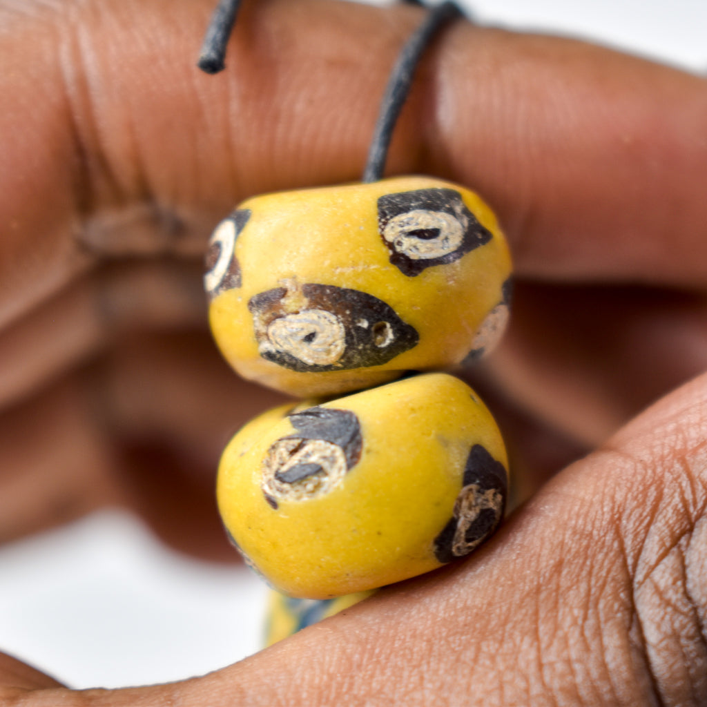 5  Rare Venetian Yellow Trade Beads