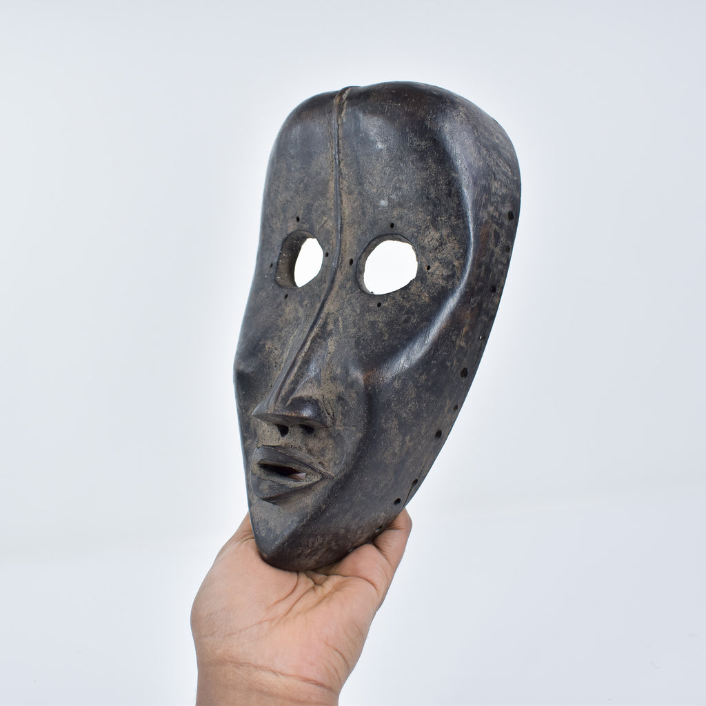 Dan Deangle Mask Liberia
