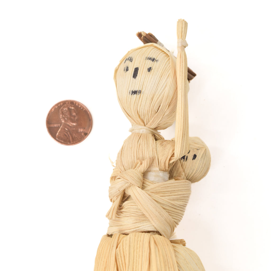 Mother and child made of corn husk