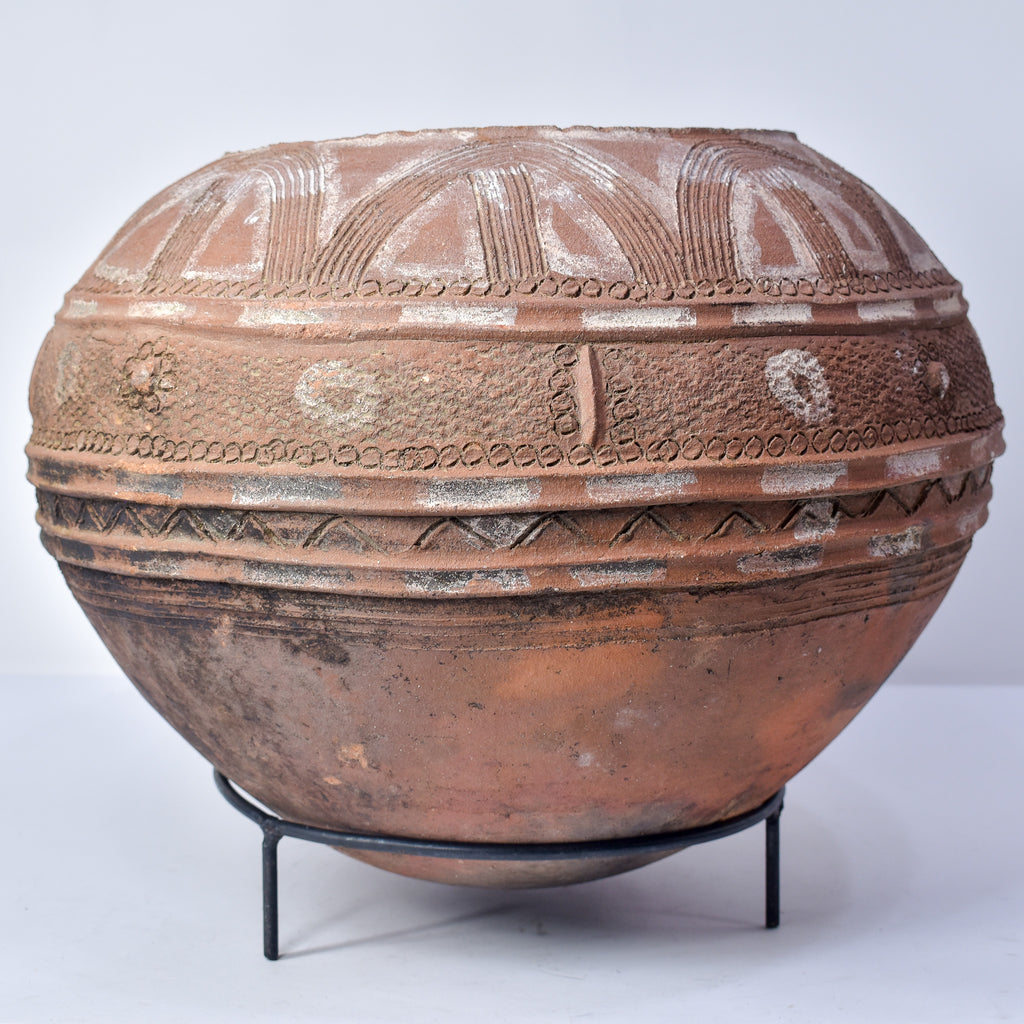 Bobo Clay Pot on Metal Stand Burkina Faso
