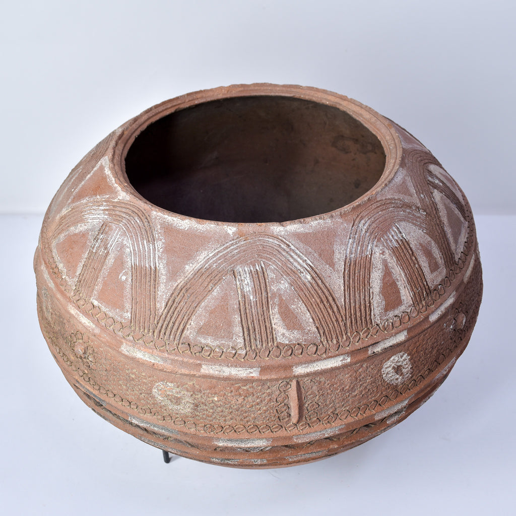 Bobo Clay Pot on Metal Stand Burkina Faso