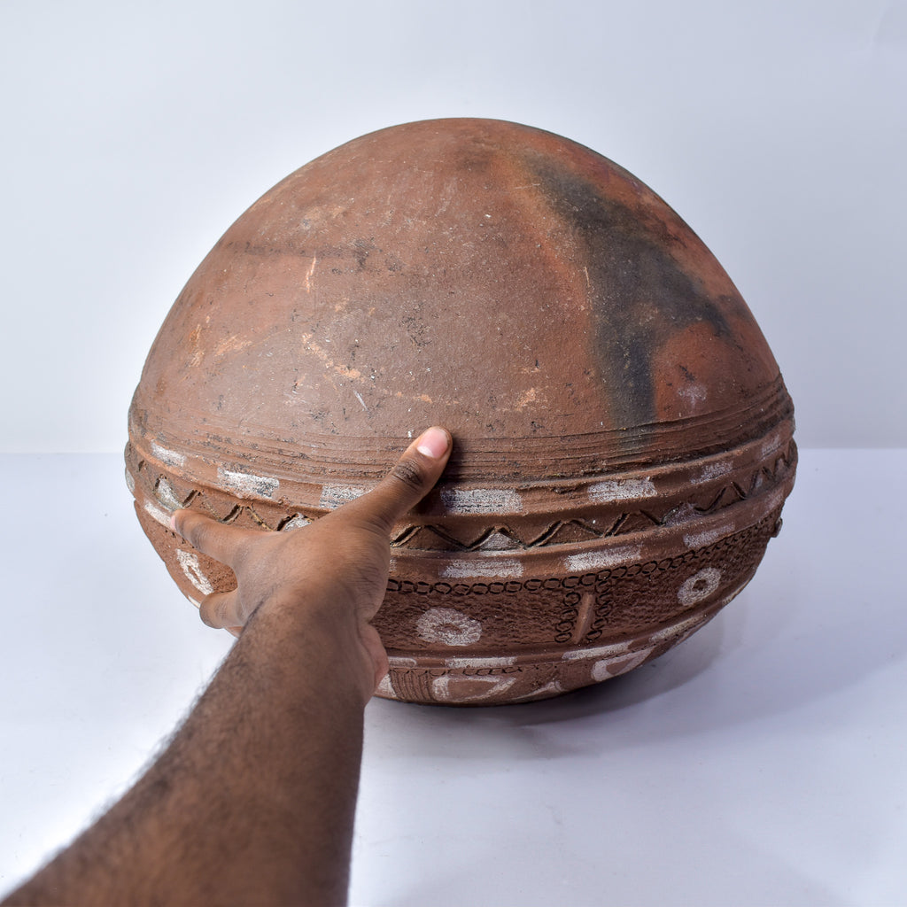 Bobo Clay Pot on Metal Stand Burkina Faso