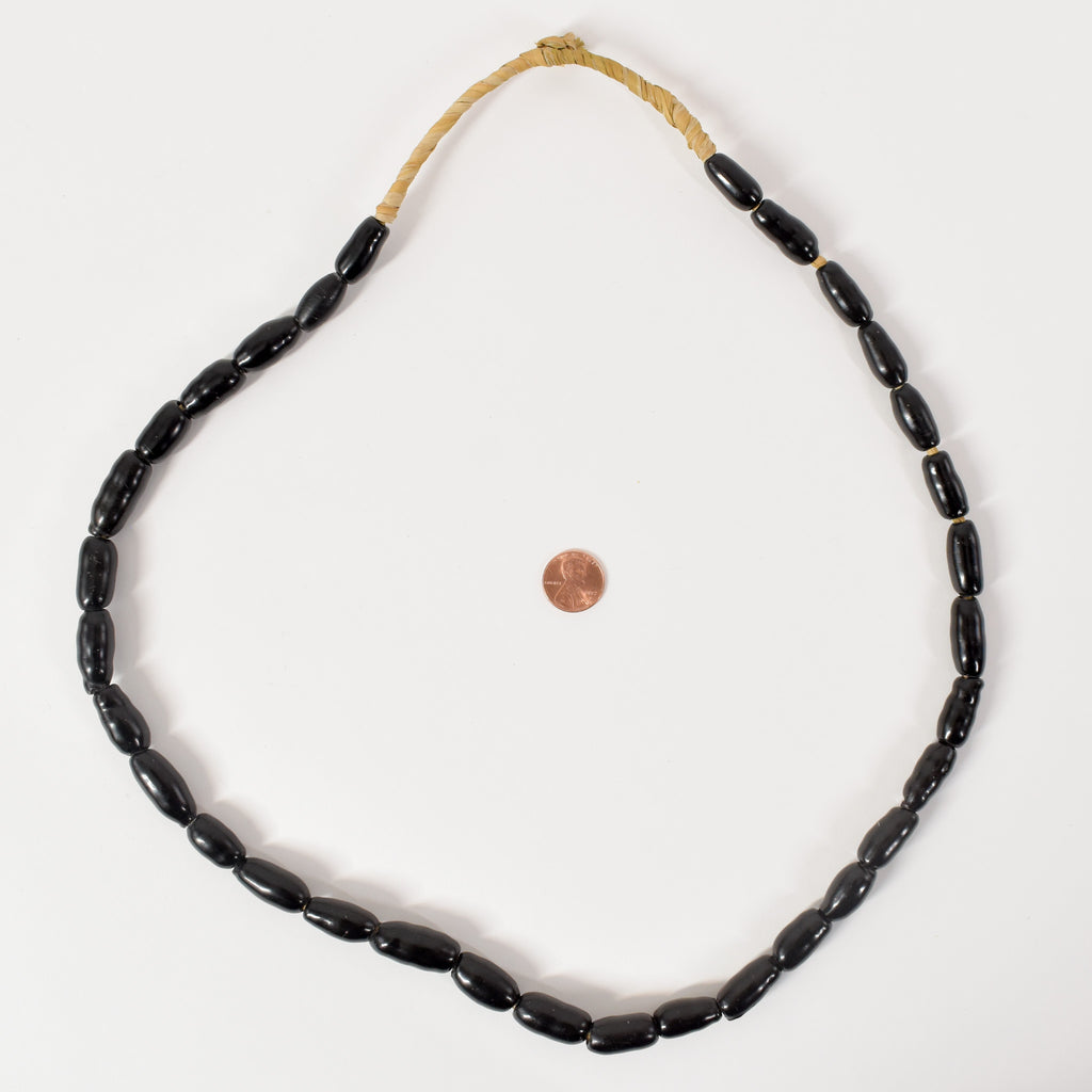Amoeba Black Trade Beads 32 Inch