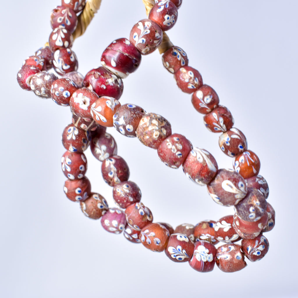 Venetian Whiteheart Floral Dot Red Trade Beads