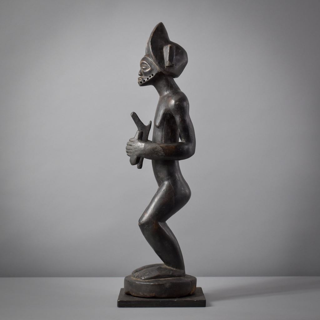 Chokwe Kiuumbu Chief Mwanangana Figure on Custom Base Congo