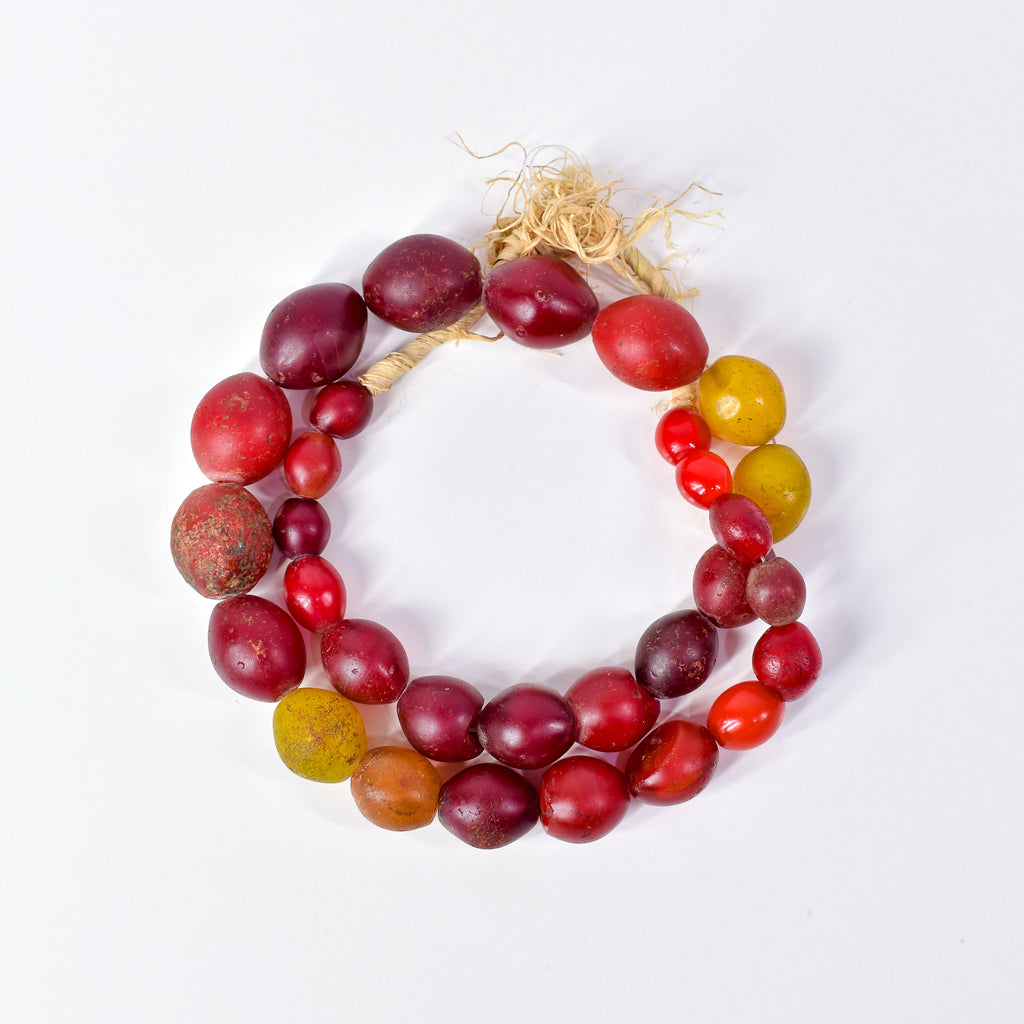 Pigeon Egg Mixed Trade Beads 30 Inch