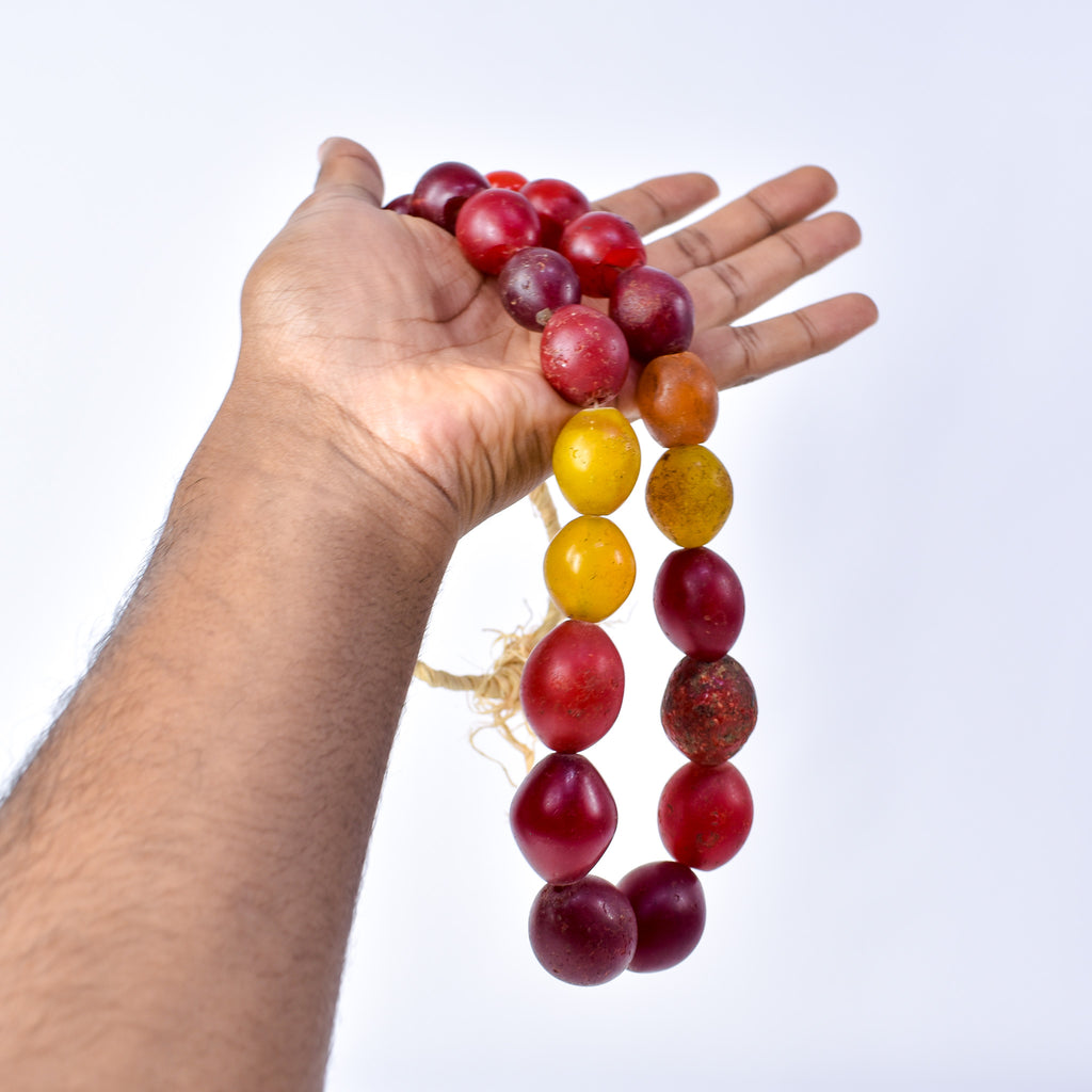 Pigeon Egg Mixed Trade Beads 30 Inch