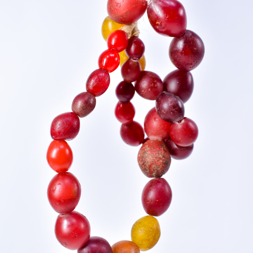 Pigeon Egg Mixed Trade Beads 30 Inch