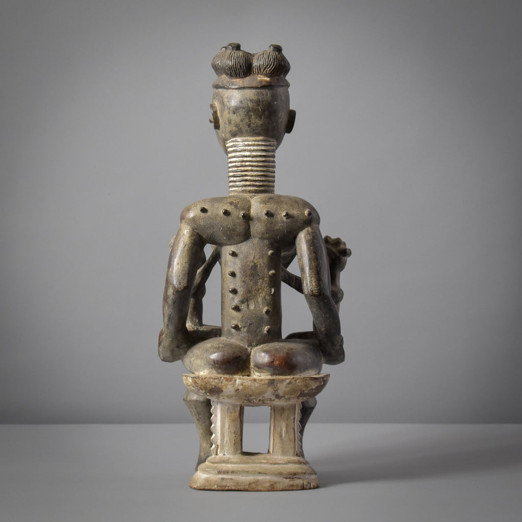 Anyi Attye Maternity Figure with Children on Stool Côte d'Ivoire