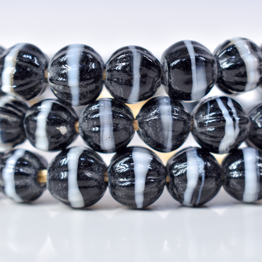 Dogtooth Ruffle Trade Beads