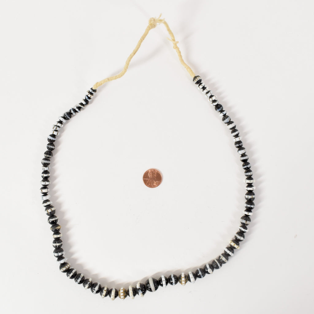 Black Dog Tooth Ruffle Trade Beads