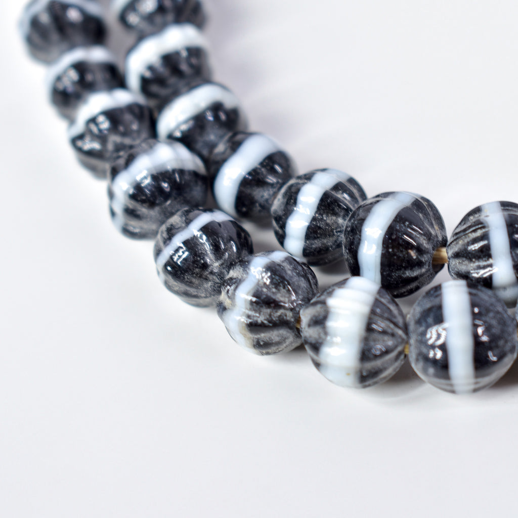 Dogtooth Ruffle Trade Beads