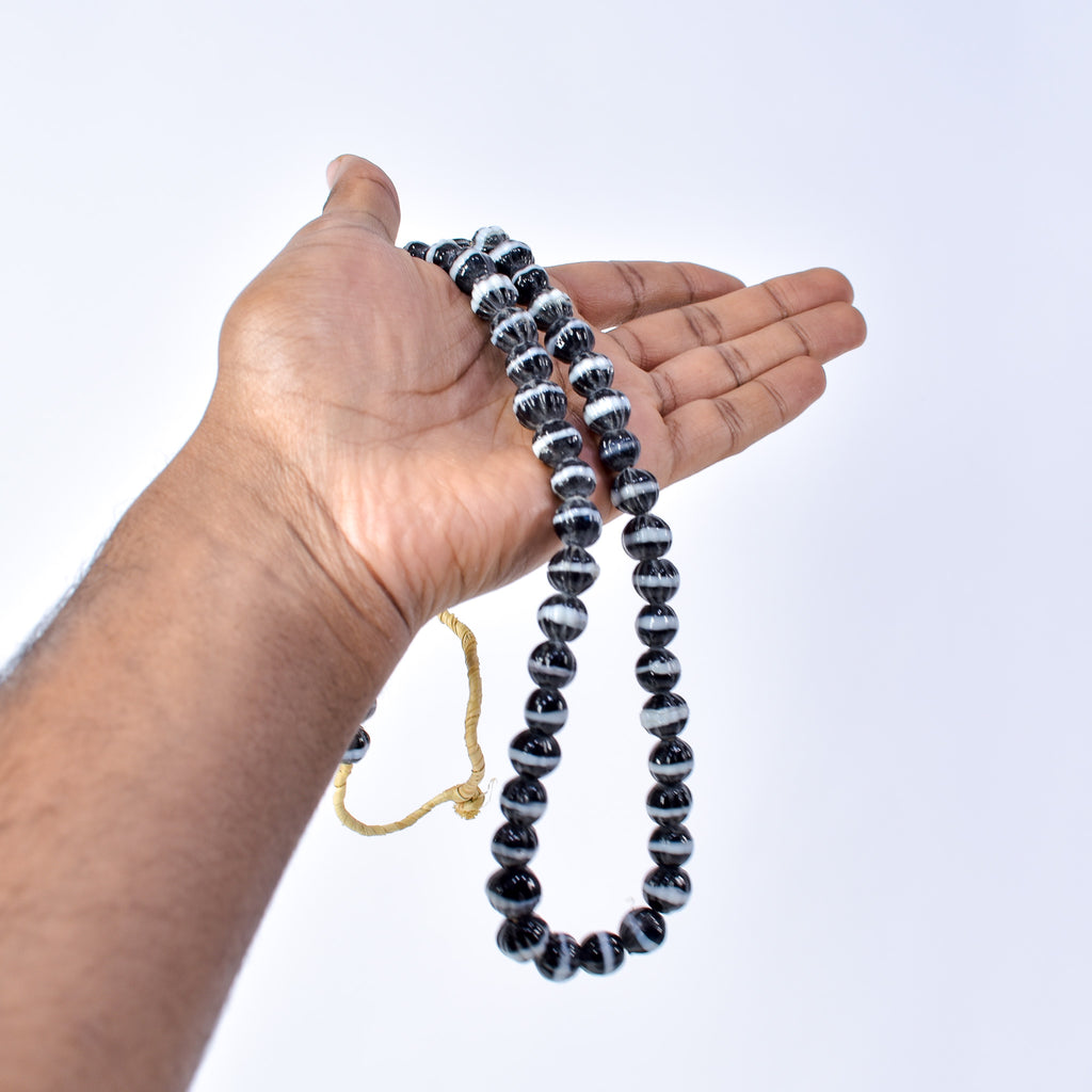Dogtooth Ruffle Trade Beads