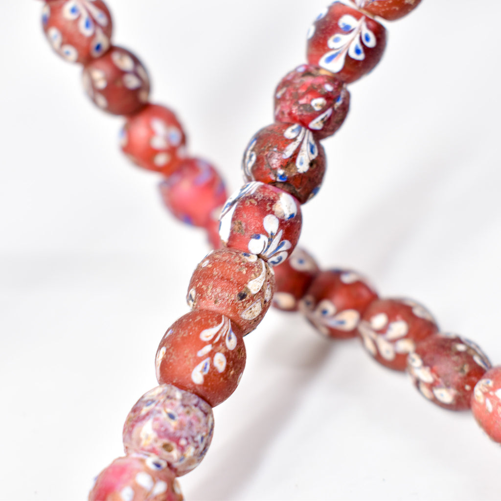 Venetian Whiteheart Floral Dot Red Trade Beads