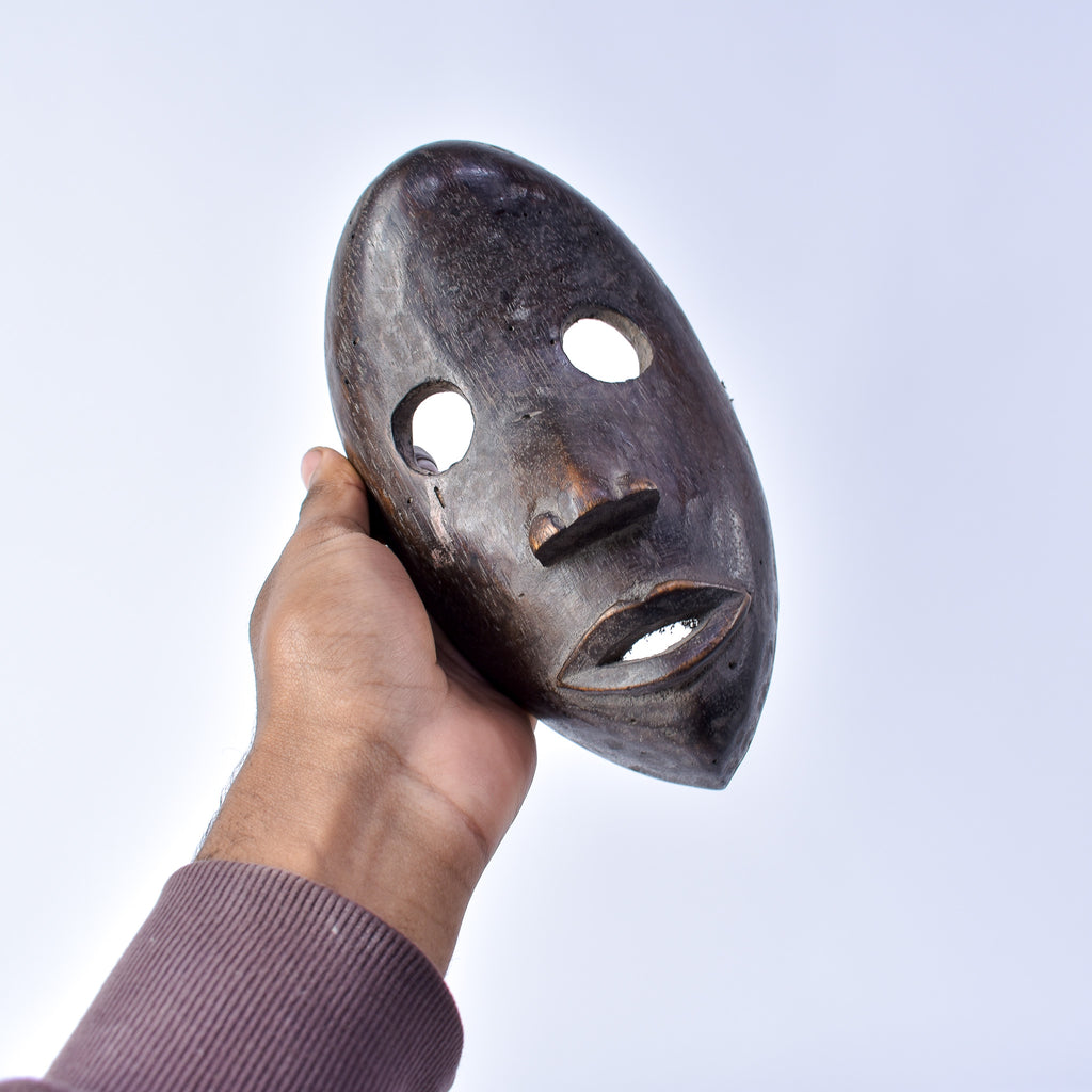 Dan Passport Mask
