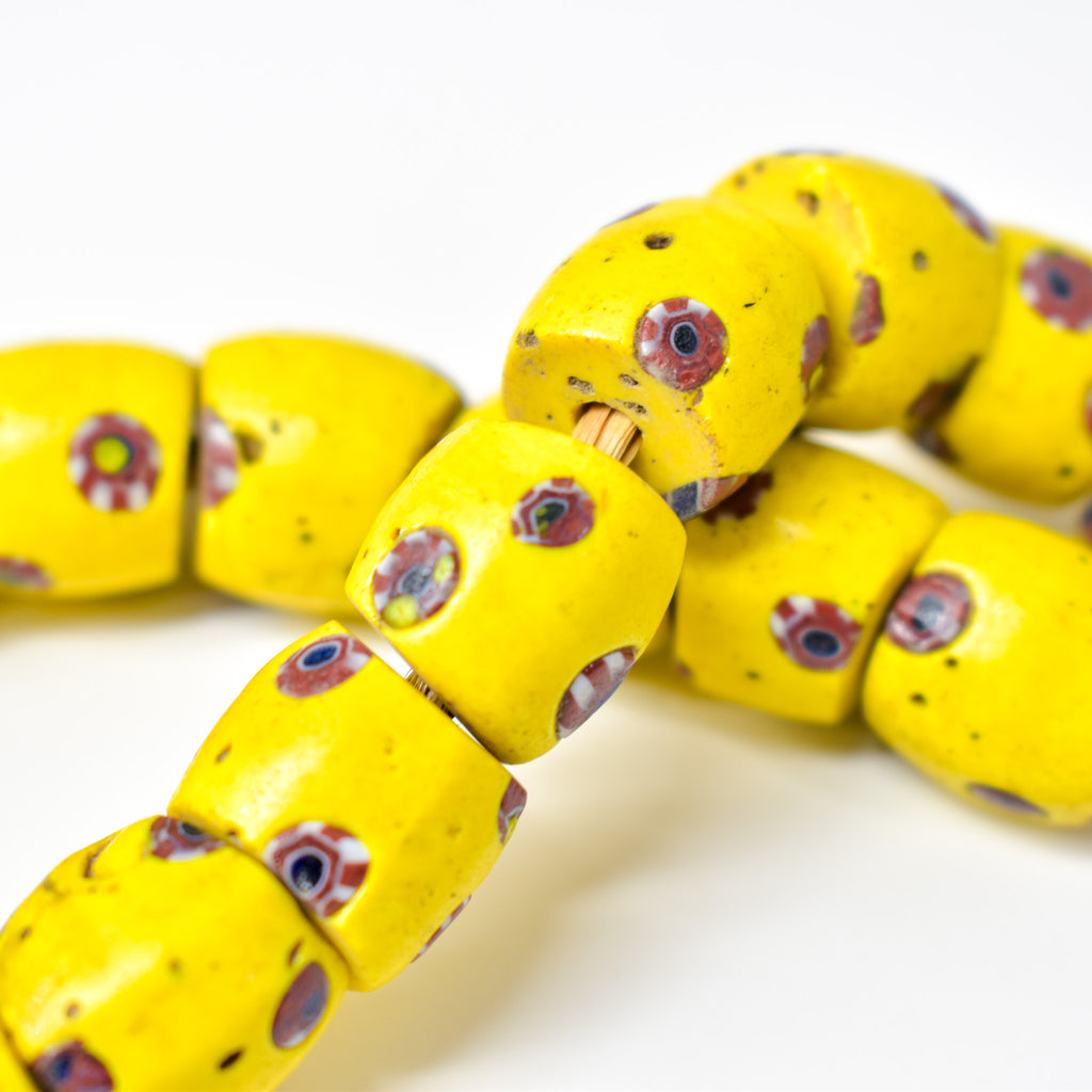 18 Rare Venetian Yellow Trade Beads