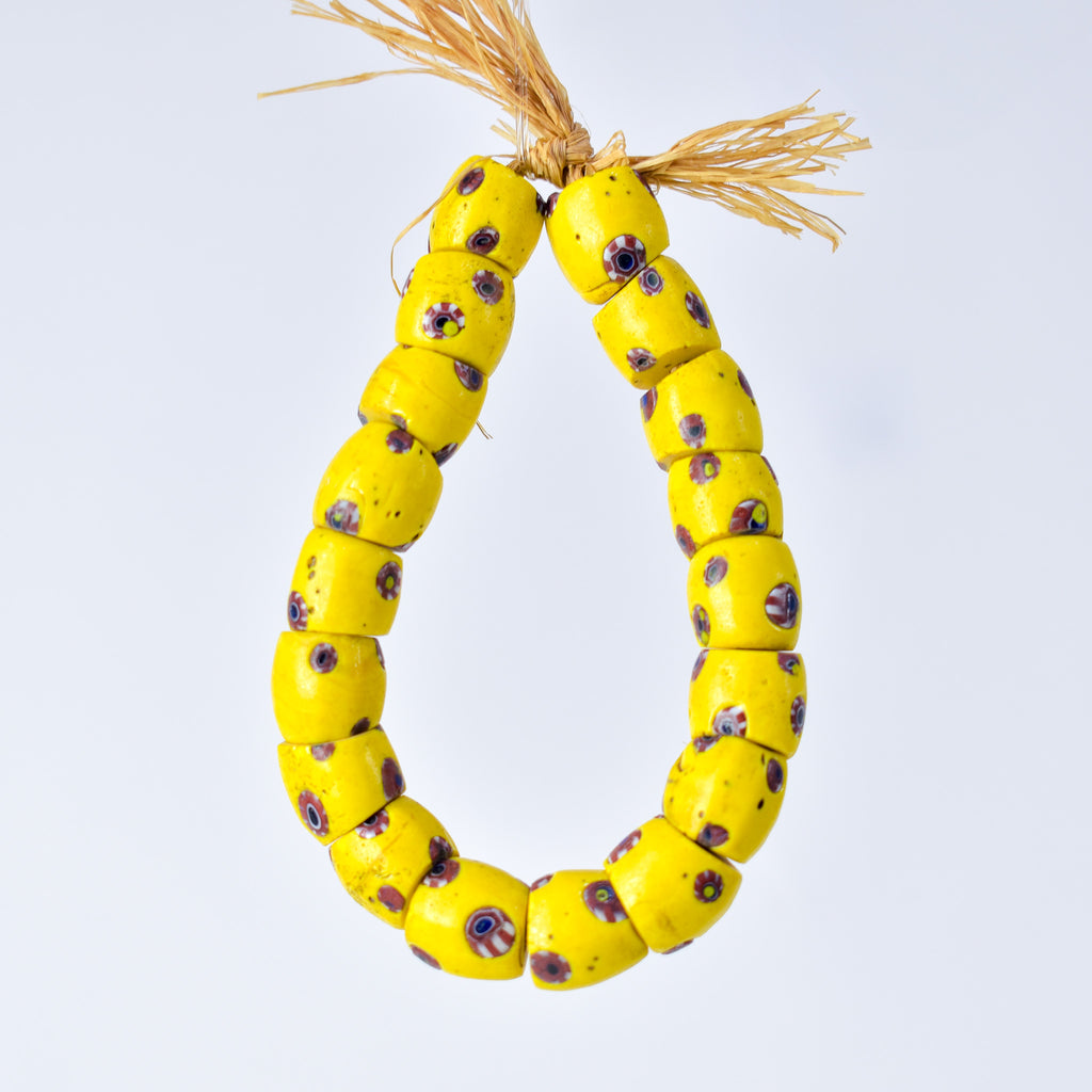 18 Rare Venetian Yellow Trade Beads