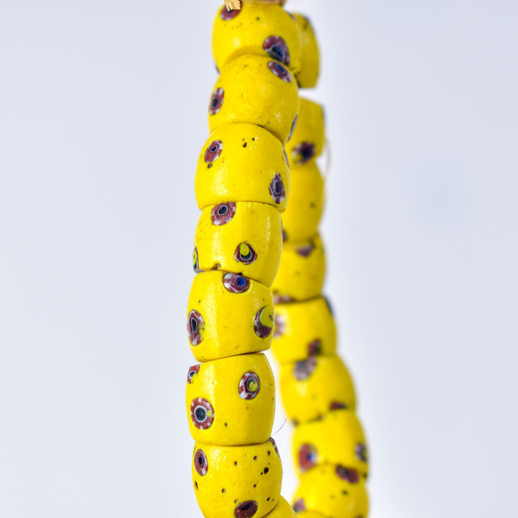 18 Rare Venetian Yellow Trade Beads