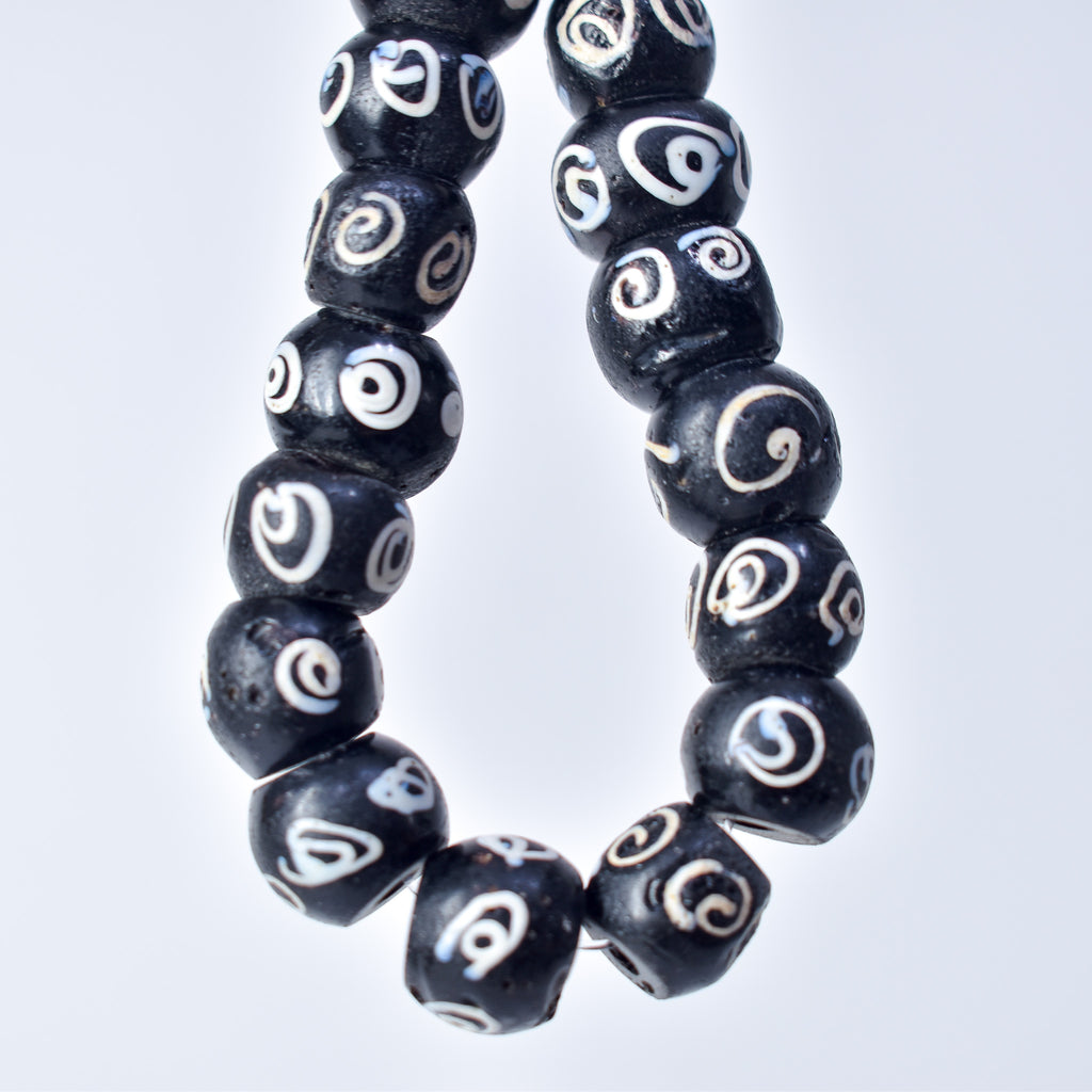 16 Zen Venetian Trade Beads