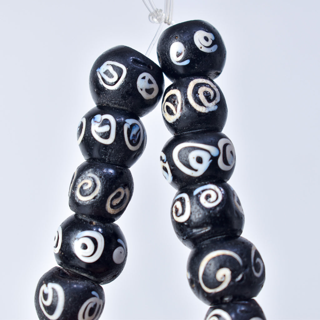 16 Zen Venetian Trade Beads
