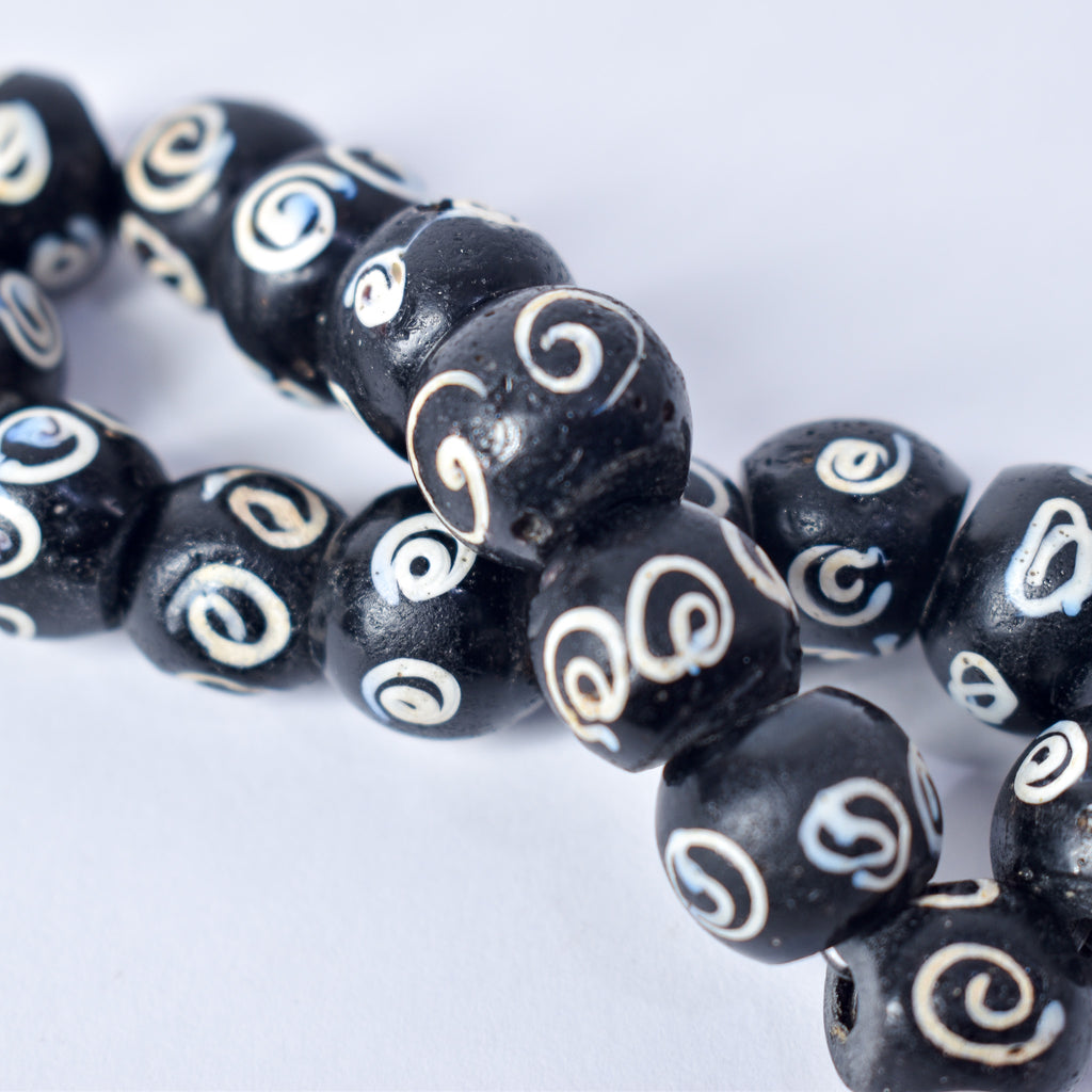 16 Zen Venetian Trade Beads