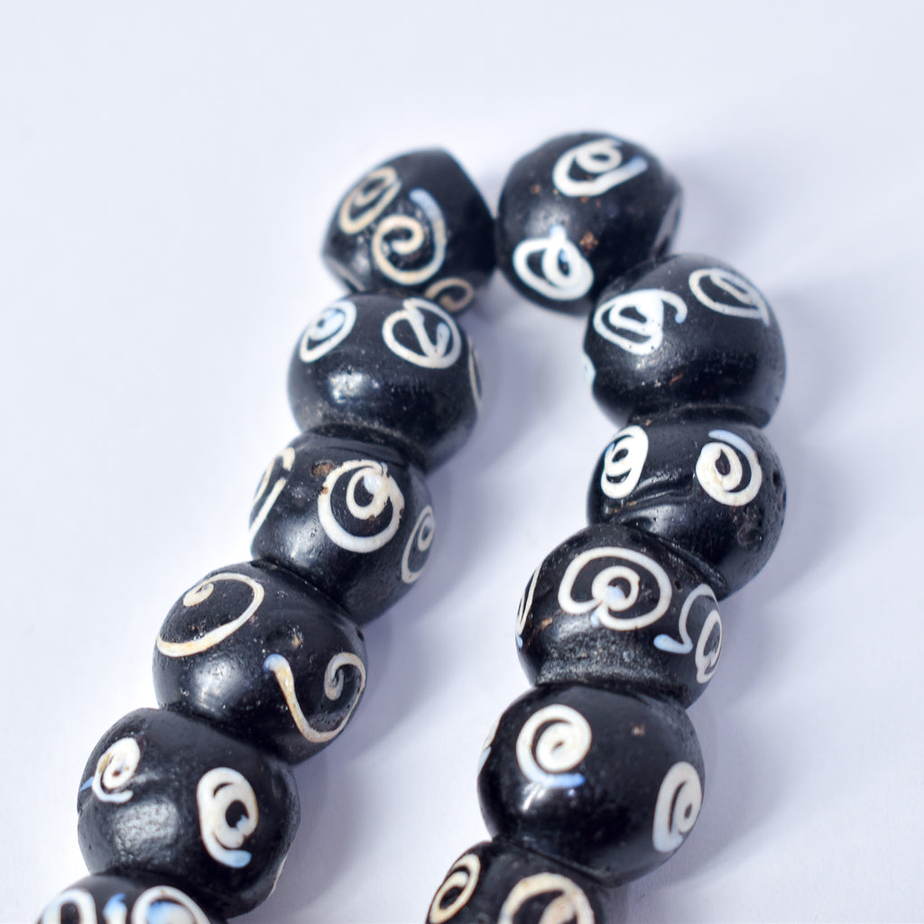 16 Zen Venetian Trade Beads
