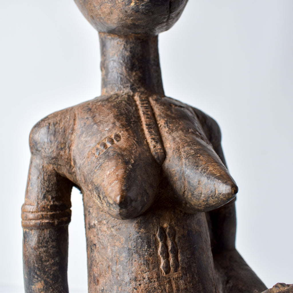Baule Maternity Wood Figure