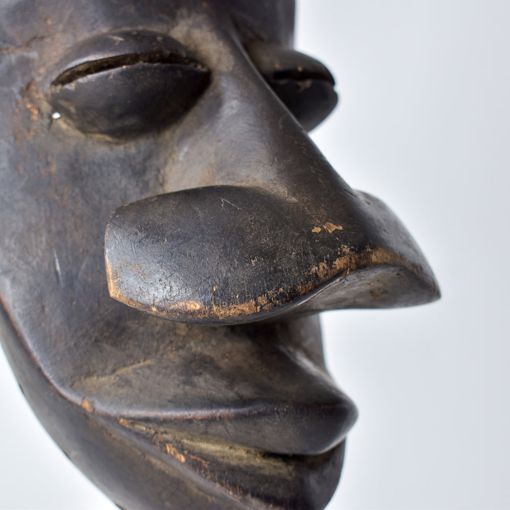 Dan Deangle Mask Liberia