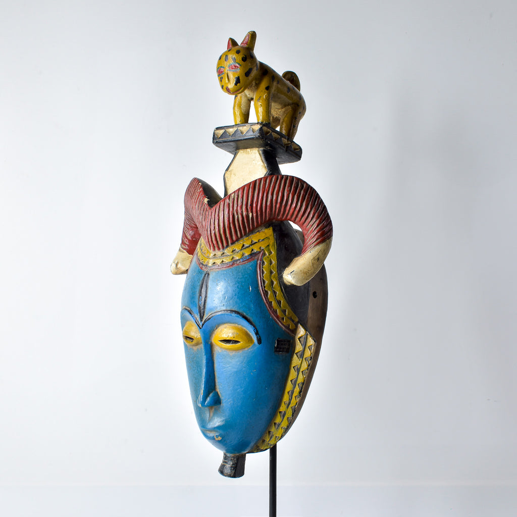 Guro Figural Portrait Mask with Leopard Côte d'Ivoire