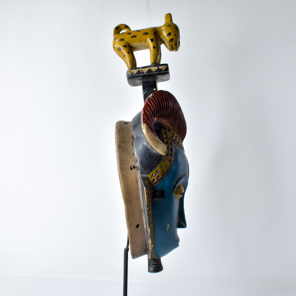 Guro Figural Portrait Mask with Leopard Côte d'Ivoire