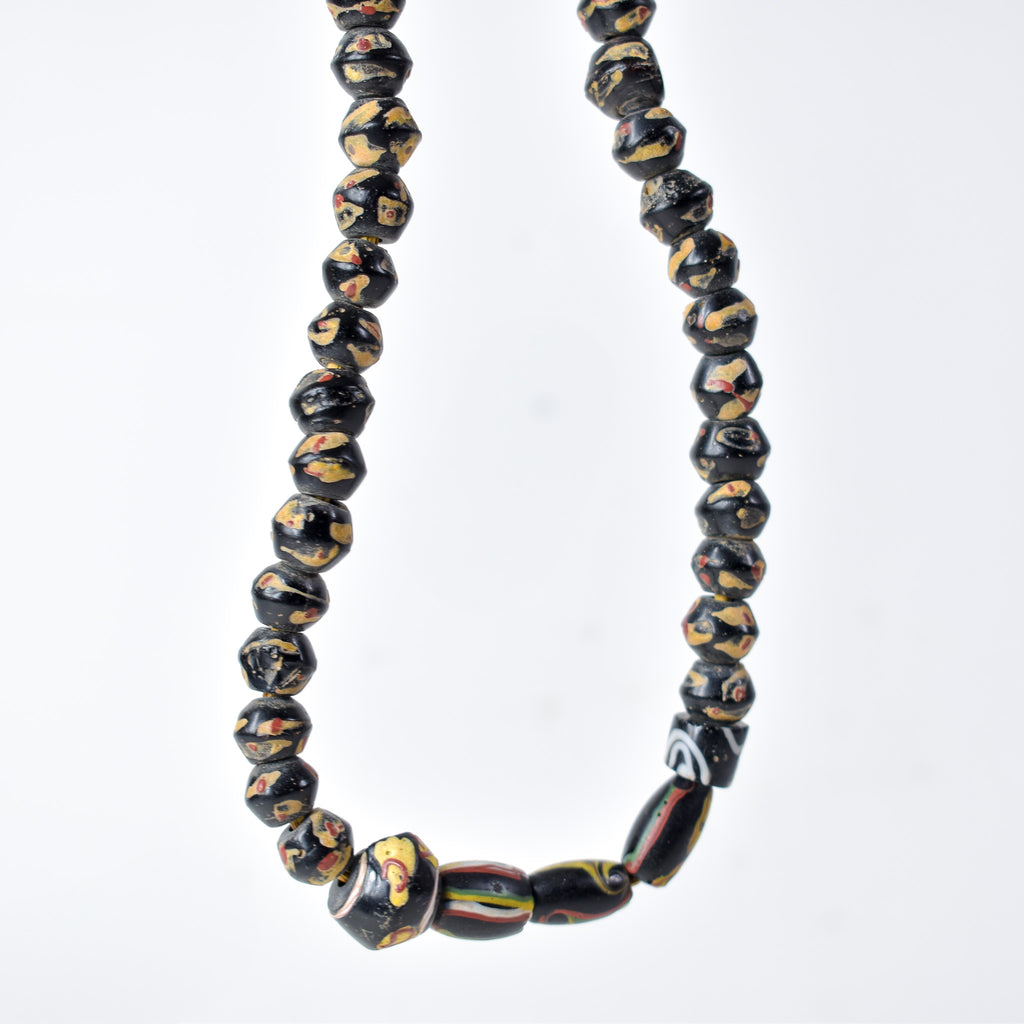 Baby King Venetian Trade Beads 30 Inch