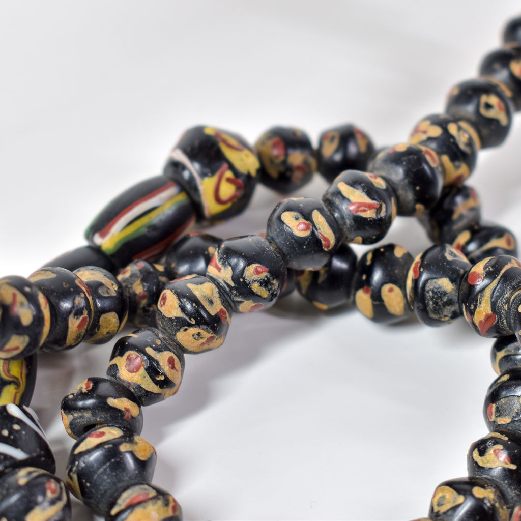 Baby King Venetian Trade Beads 30 Inch