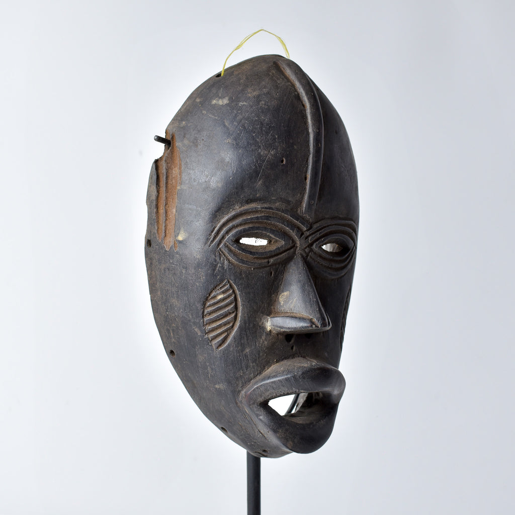 Dan Deangle Mask Liberia