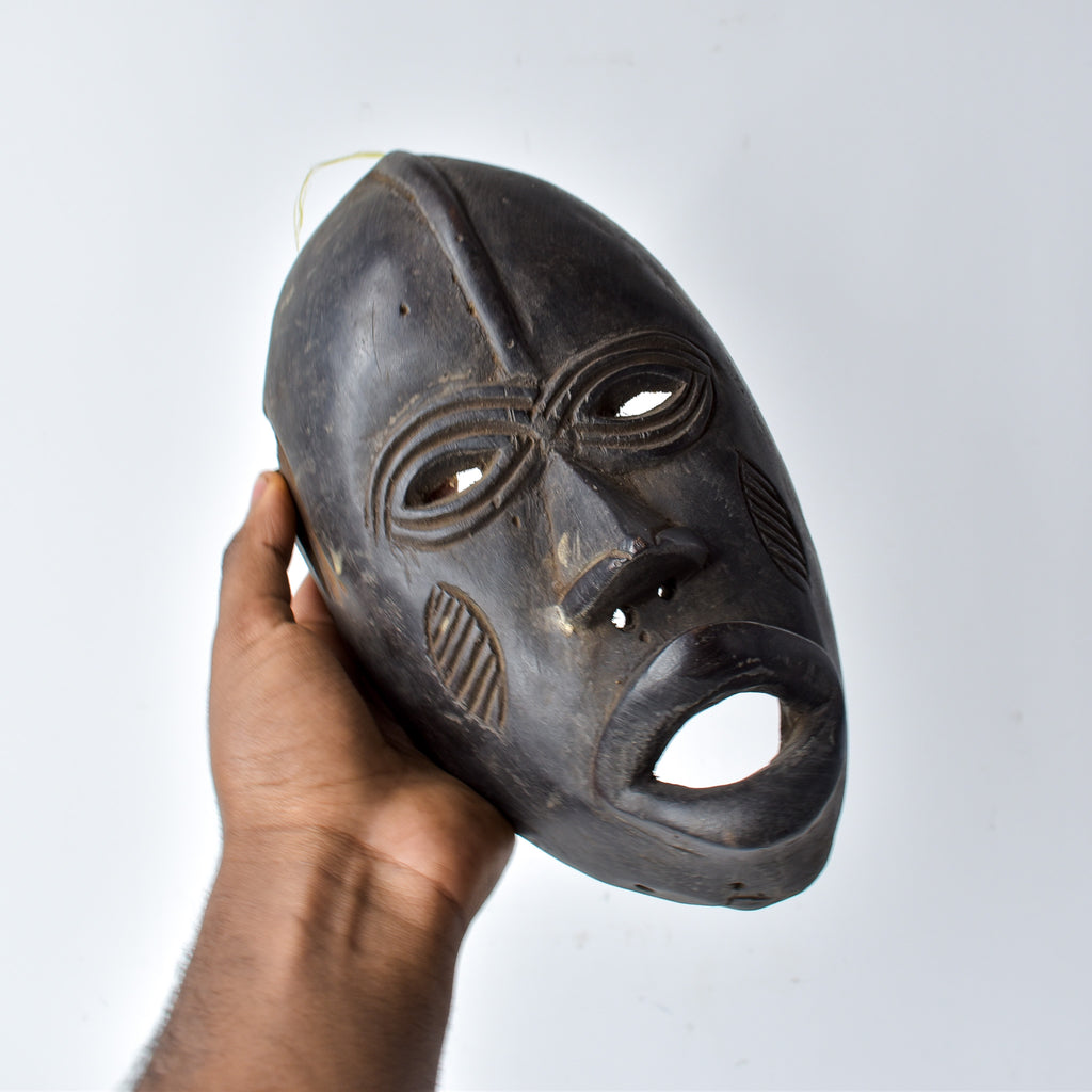 Dan Deangle Mask Liberia